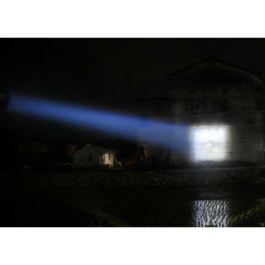 Exclusive Quality 2000 Lumens Zoomable LED Flashlight Torch light 1 6000mah Rechargeable Battery charger holster